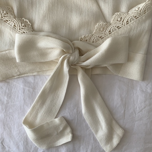 Lace halter crop top - Picture 5 of 6